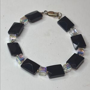 Black and Clear Geometric Glass Faceted Beaded Bracelet 7.5”